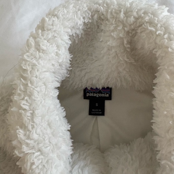 Patagonia Cream Fleece Vest - Picture 4 of 4